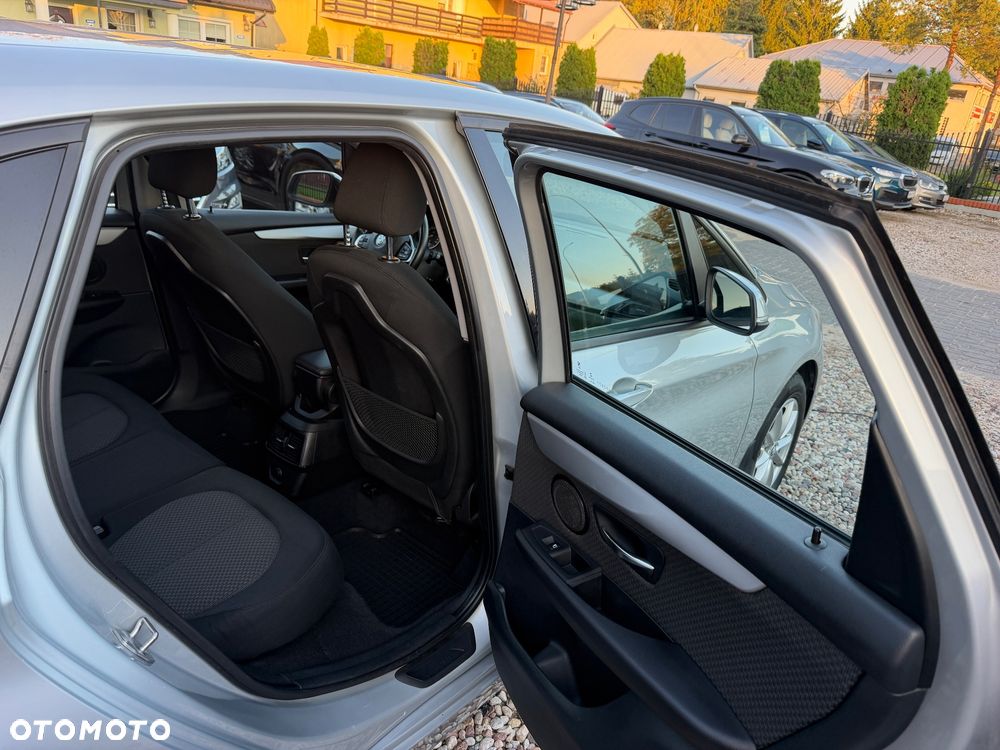 BMW Seria 2 218d Advantage - 16