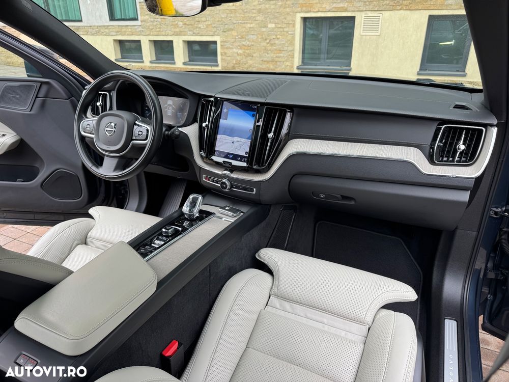 Volvo XC 60 D5 AWD Inscription - 4