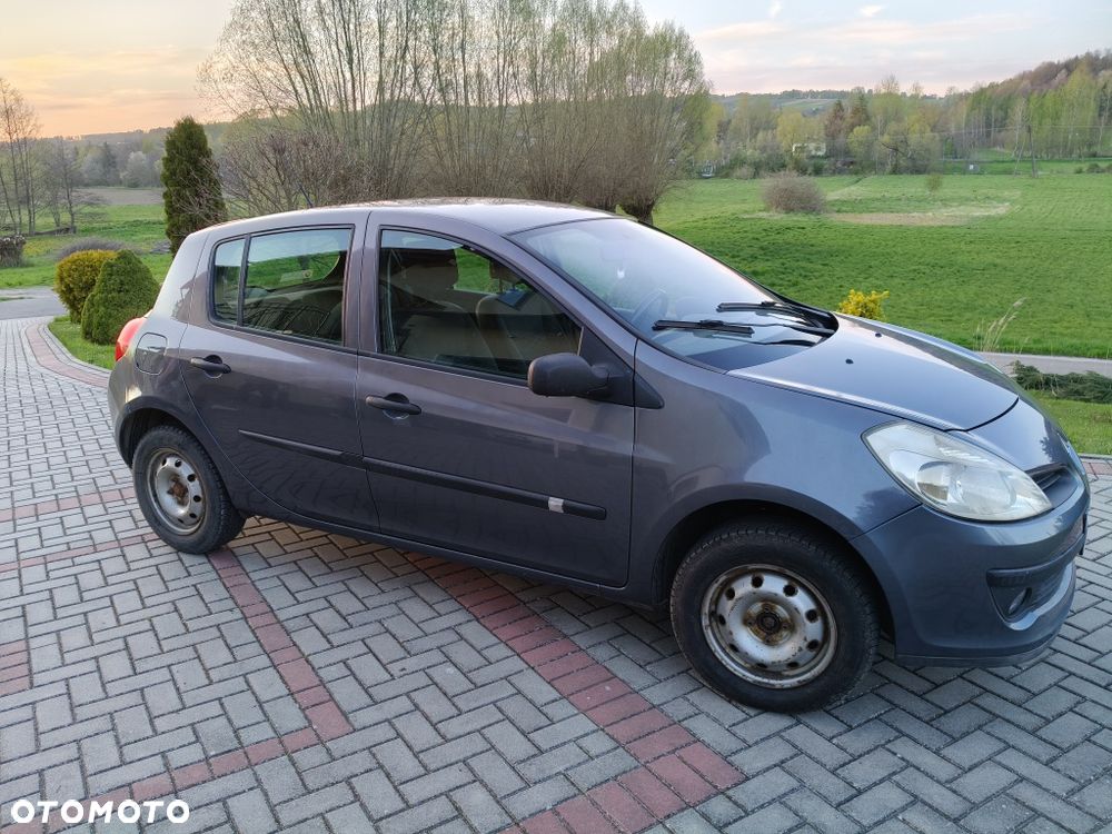 Renault Clio - 3