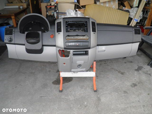 KONSOLA MERCEDES SPRINTER 906 LIFT - 2