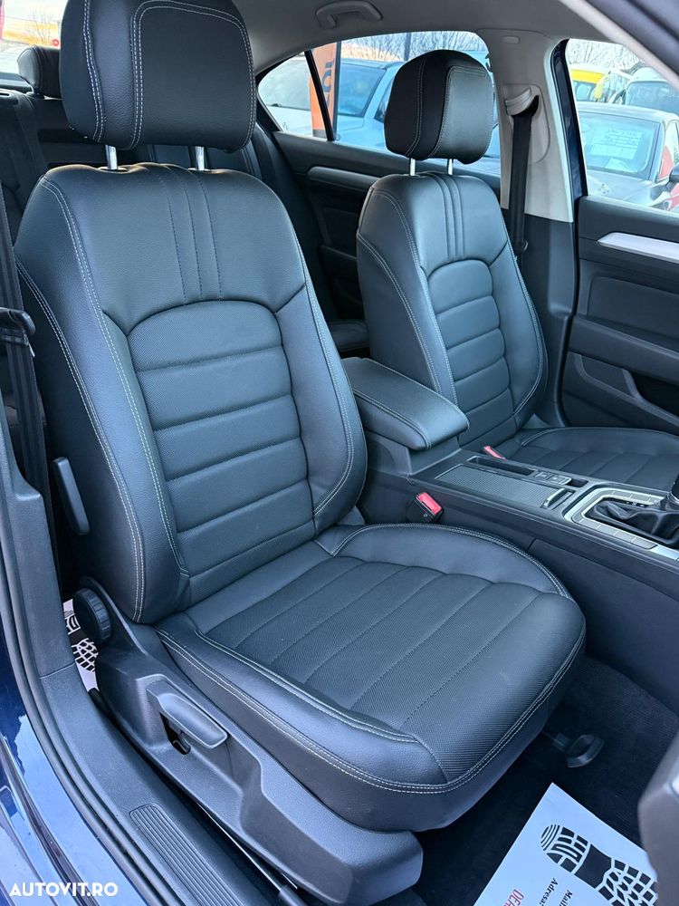 Volkswagen Passat 1.6 TDI (BlueMotion Technology) DSG Comfortline - 23