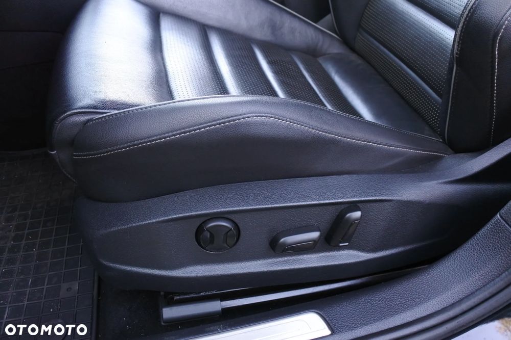 Volkswagen Golf - 21