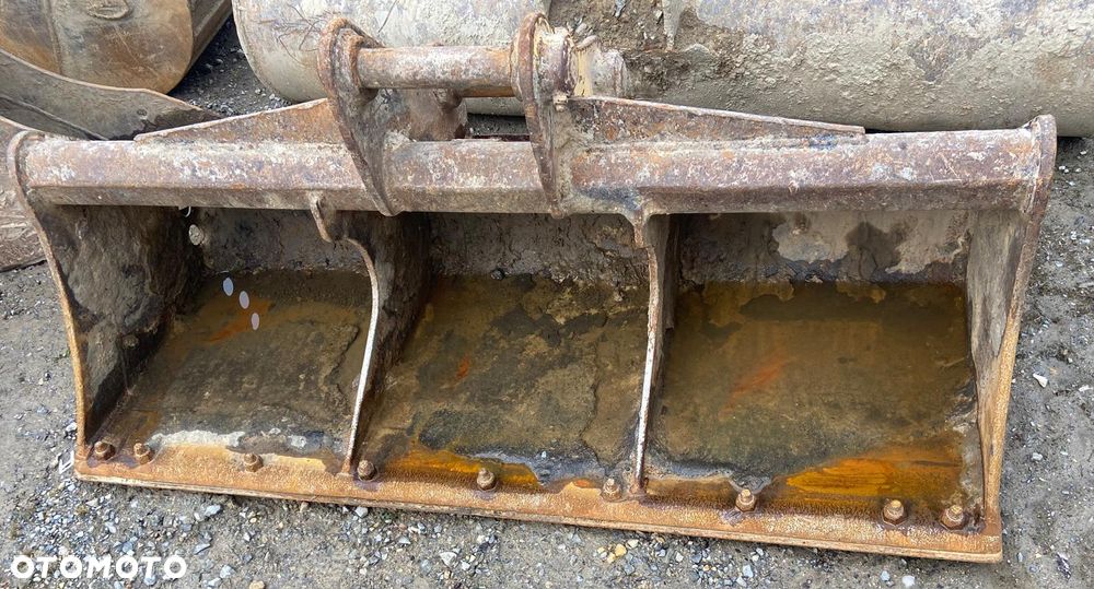 Łyżka skarpowa szer 150 cm do Cat, Komatsu Yanmar