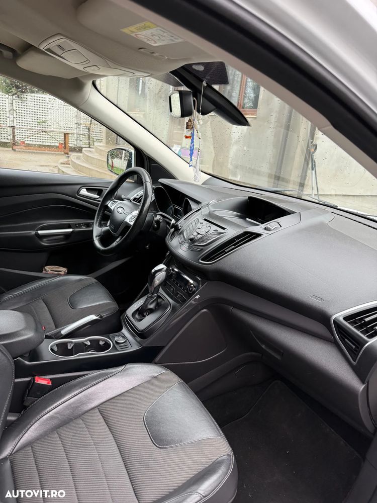 Ford Kuga 2.0 TDCi 4x4 Aut. Trend - 4