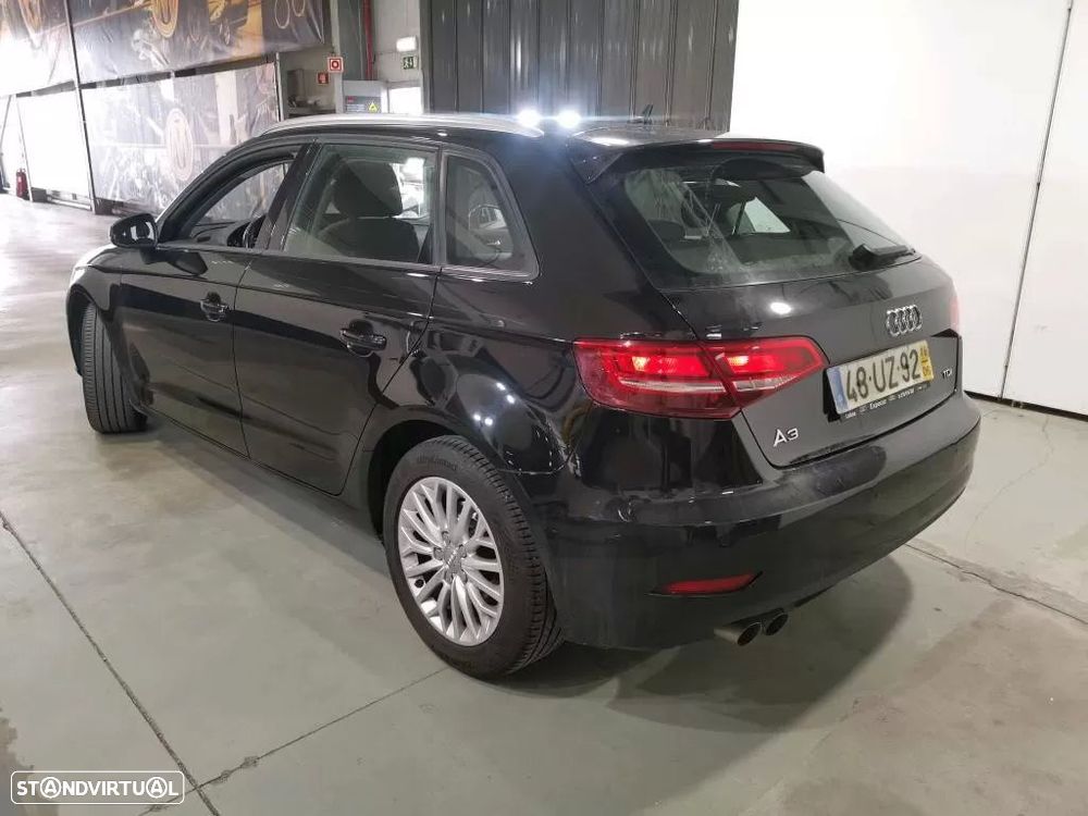 Audi A3 Sportback 2.0 TDI Design - 2