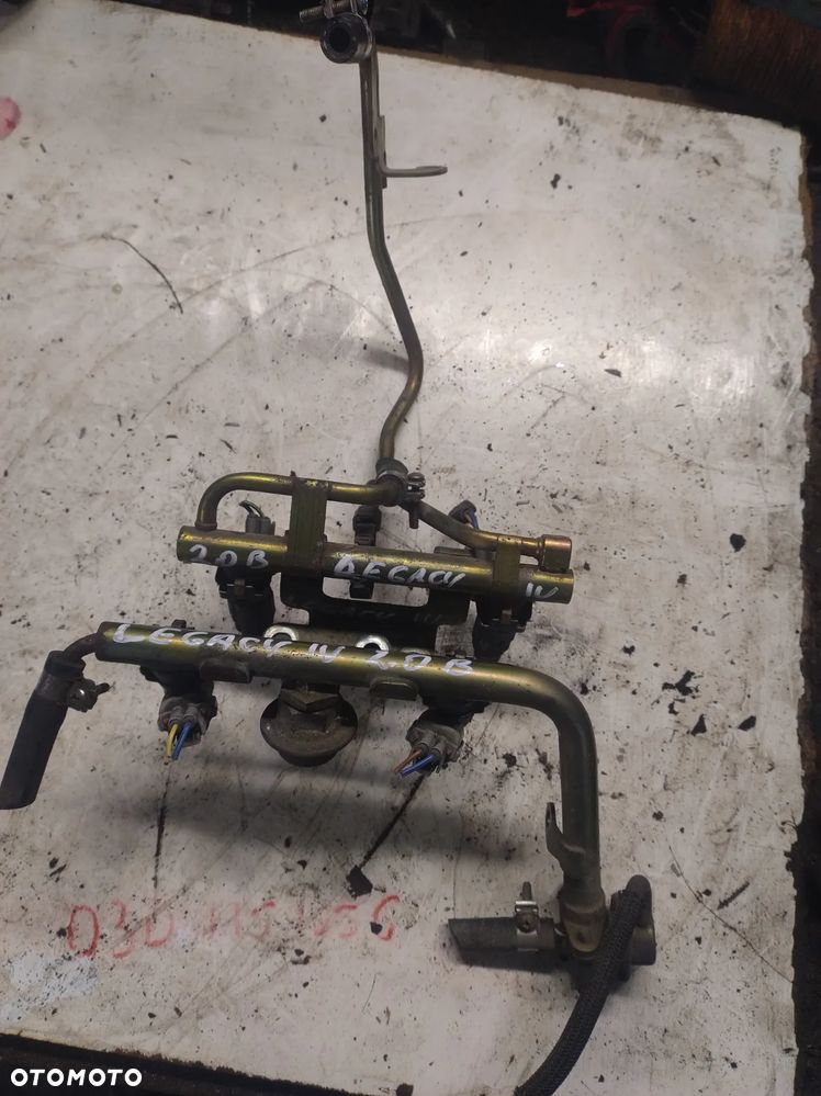 Subaru LEGACY IV 2,0b listwa wtryskowa wtryski - 1