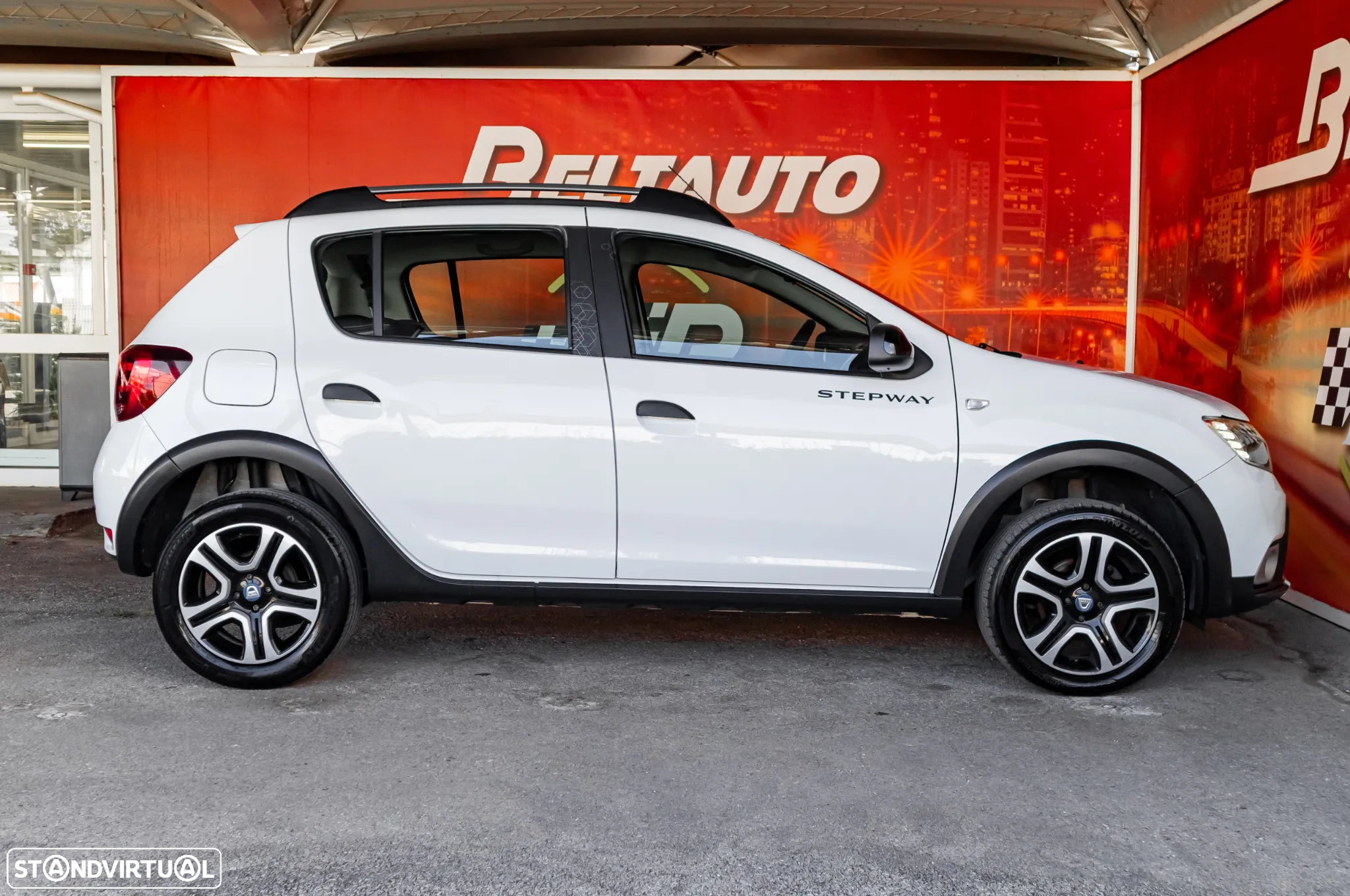 Dacia Sandero 1.5 Blue dCi Stepway - 4