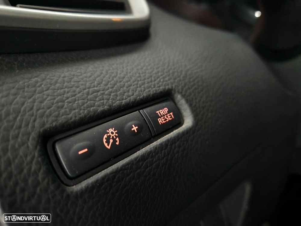 Nissan Qashqai 1.5 dCi N-Connecta 18 - 13