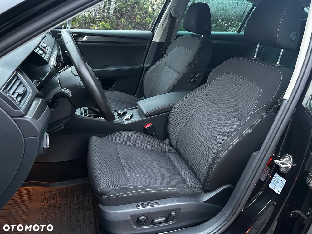 Skoda Superb 2.0 TDI SCR Style DSG - 10