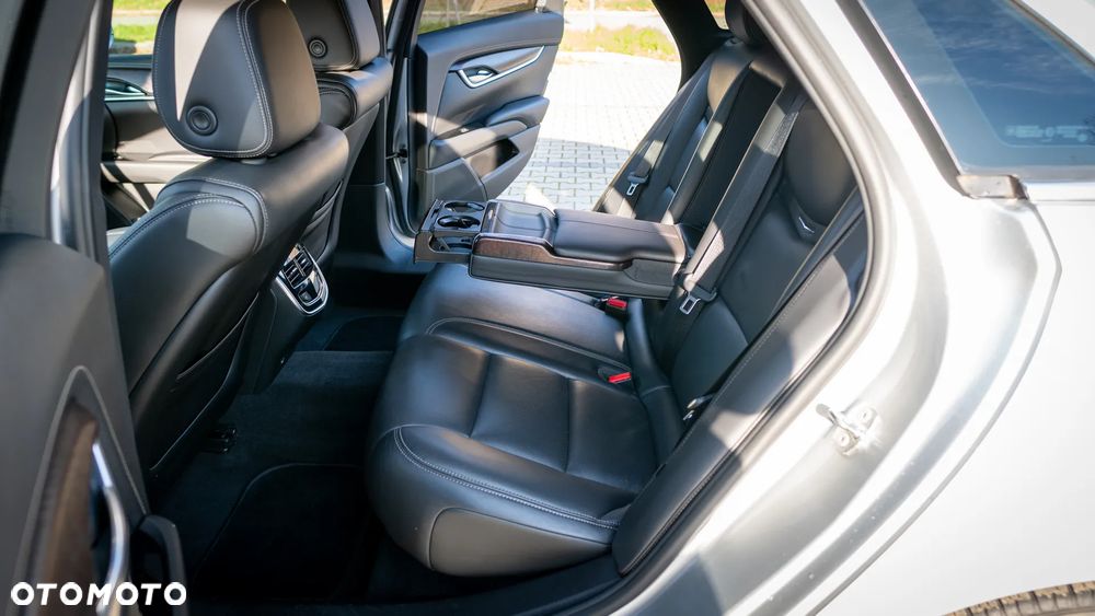 Cadillac XTS - 20