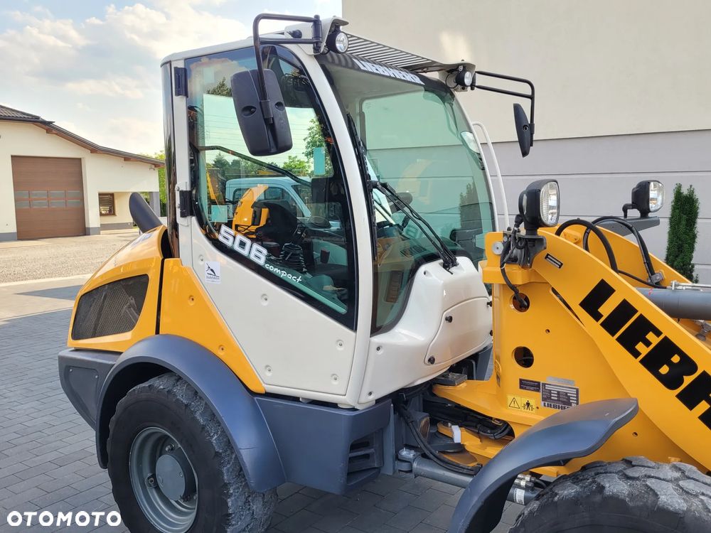 Liebherr L 506C / łyżka otwierana + widły / 1300h / model 2019 / - 10
