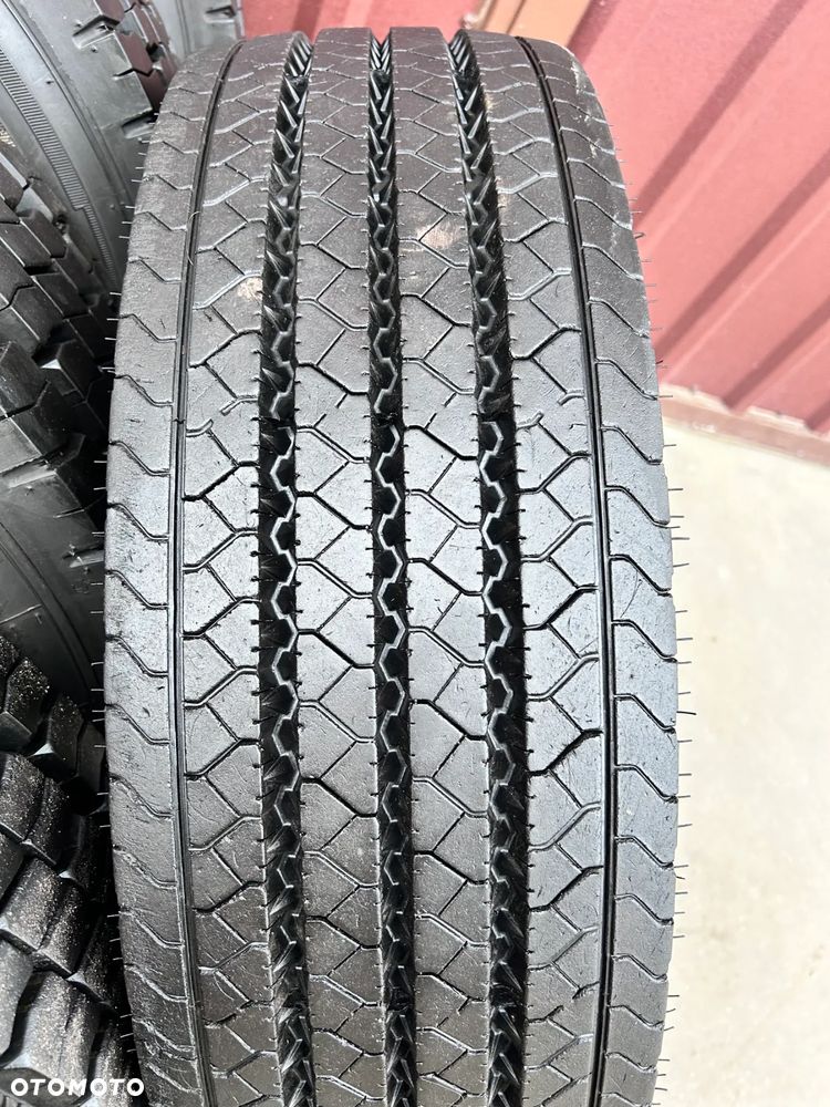 6 OPON CONTINENTAL 235/75/17.5  132/130M - 6