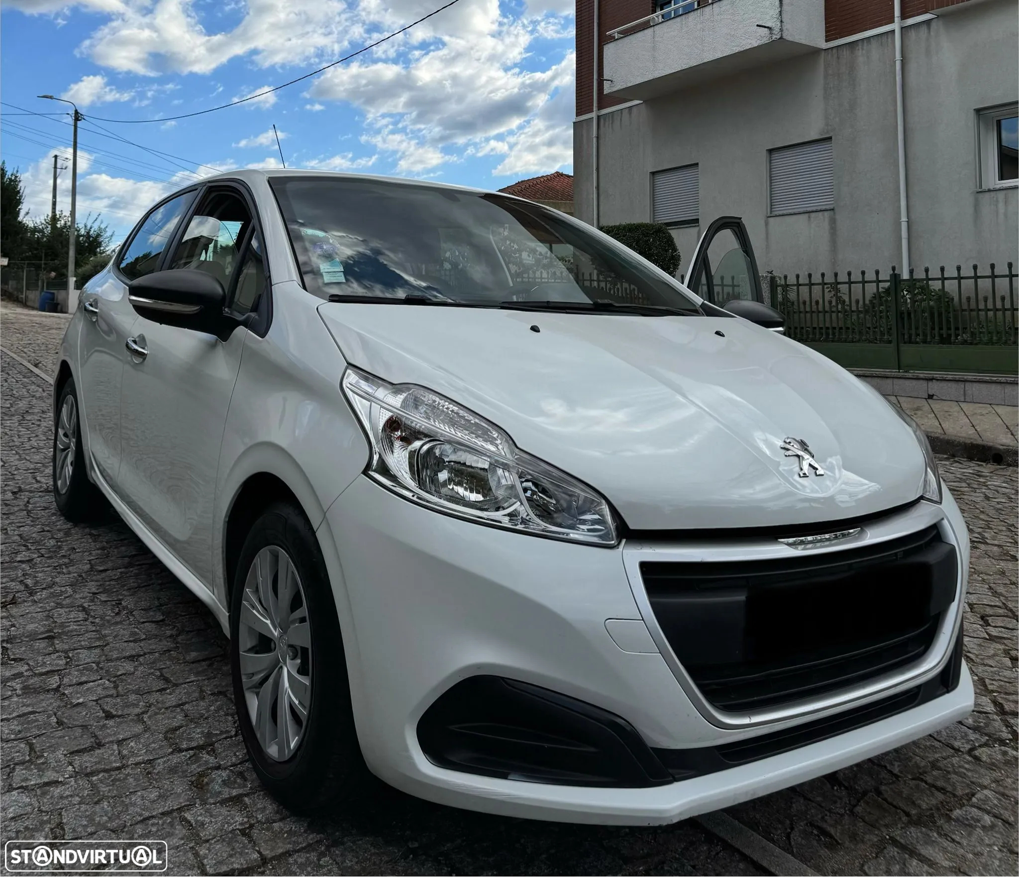 Peugeot 208 1.2 PureTech Active - 4