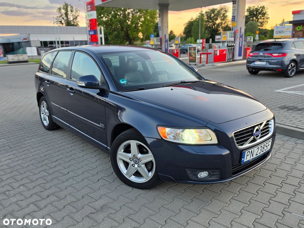 Volvo V50 - 1