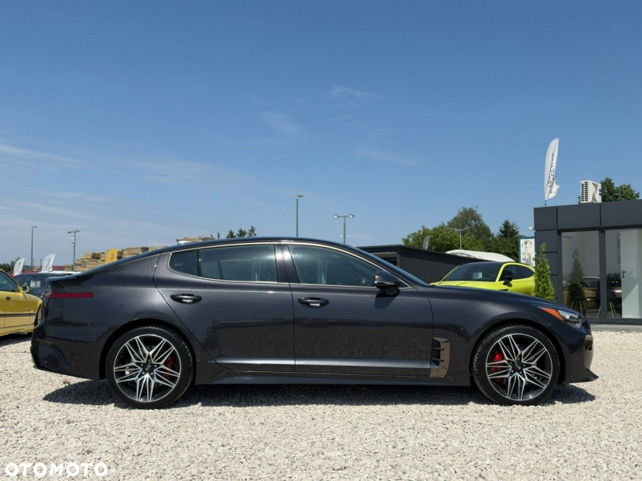 Kia Stinger - 3