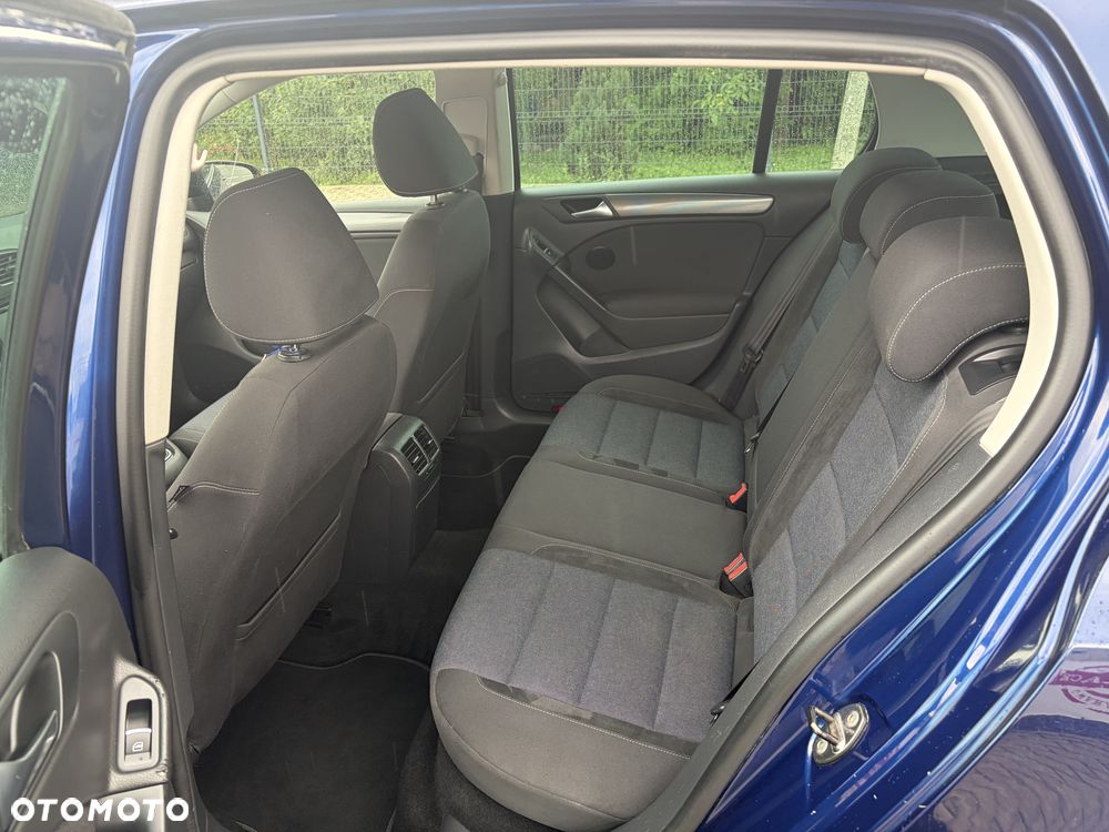 Volkswagen Golf - 10