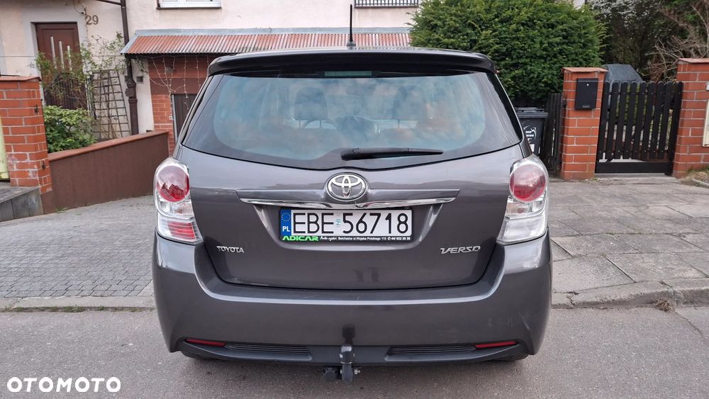 Toyota Verso 1.6 D-4D Prestige 7os EU6 - 36