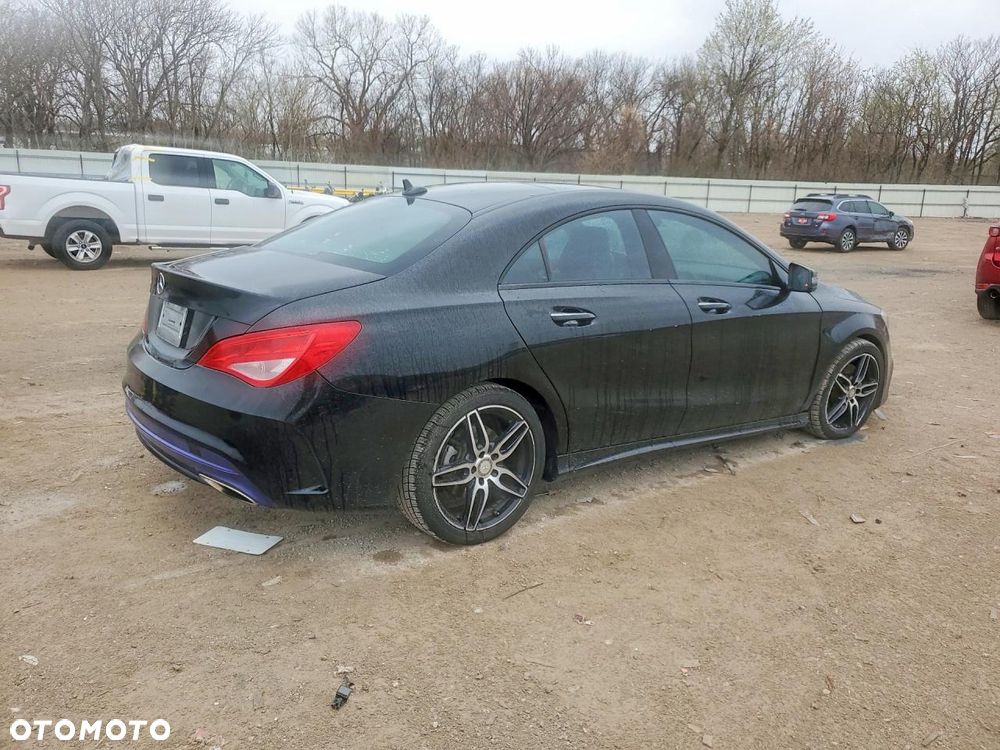 Mercedes-Benz CLA 250 4Matic 7G-DCT - 4