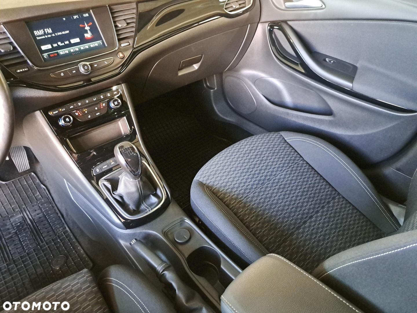 Opel Astra V 1.4 T Dynamic - 26