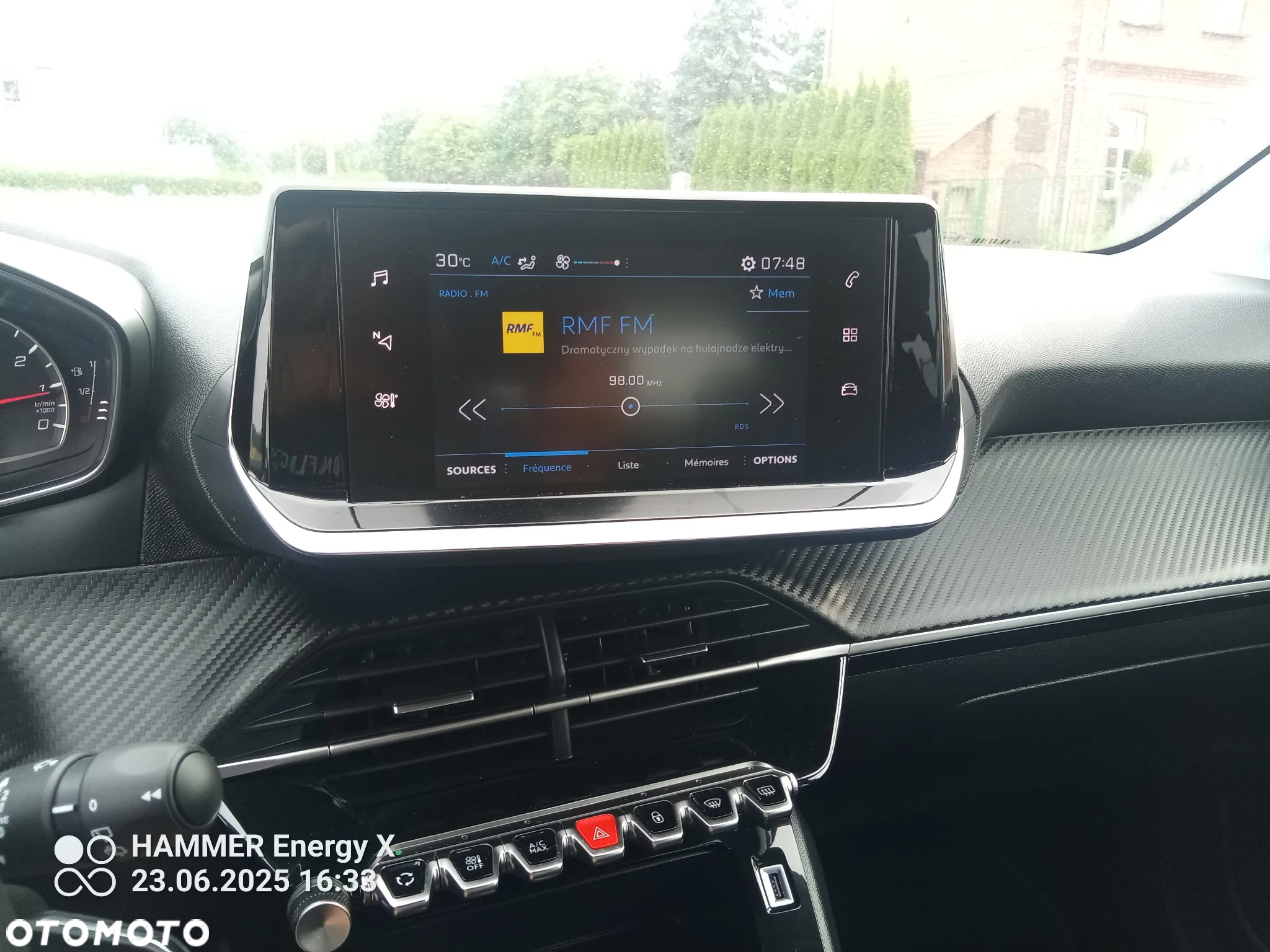 Peugeot 208 PureTech 100 EAT8 Active - 11