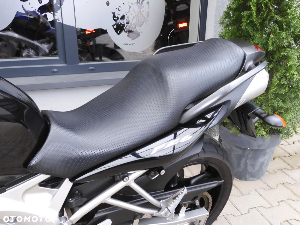 Yamaha FZ6 - 28
