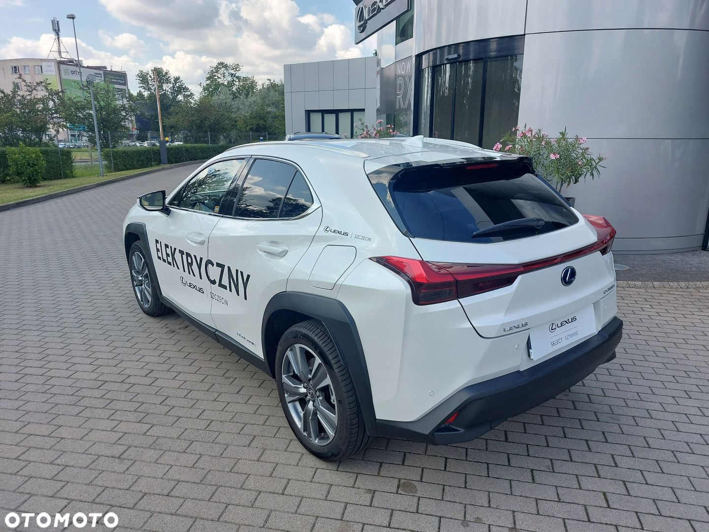 Lexus UX - 3