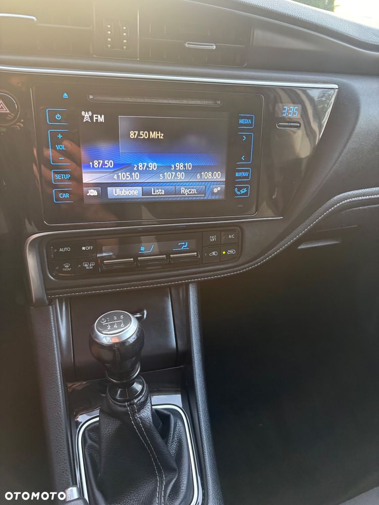 Toyota Auris 1.2 T GPF Premium - 36