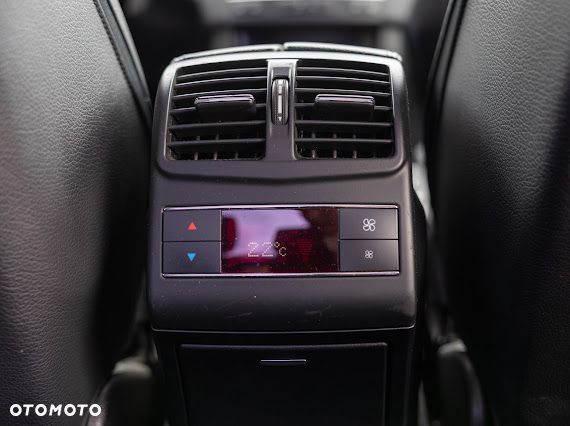 Mercedes-Benz Klasa E 63 AMG AMG Speedshift 7G-MCT - 25