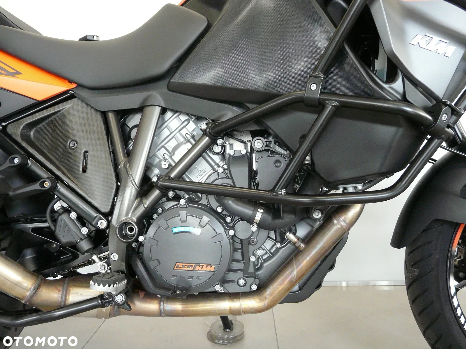 KTM Adventure - 8