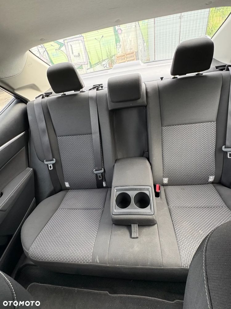 Toyota Corolla 1.6 Active - 16
