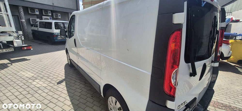 Opel Vivaro - 5