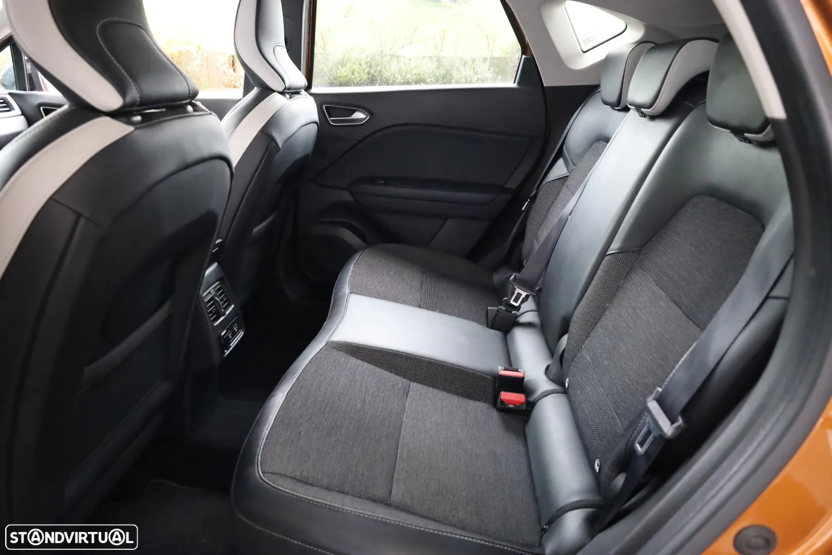 Renault Captur 1.0 TCe Exclusive - 39