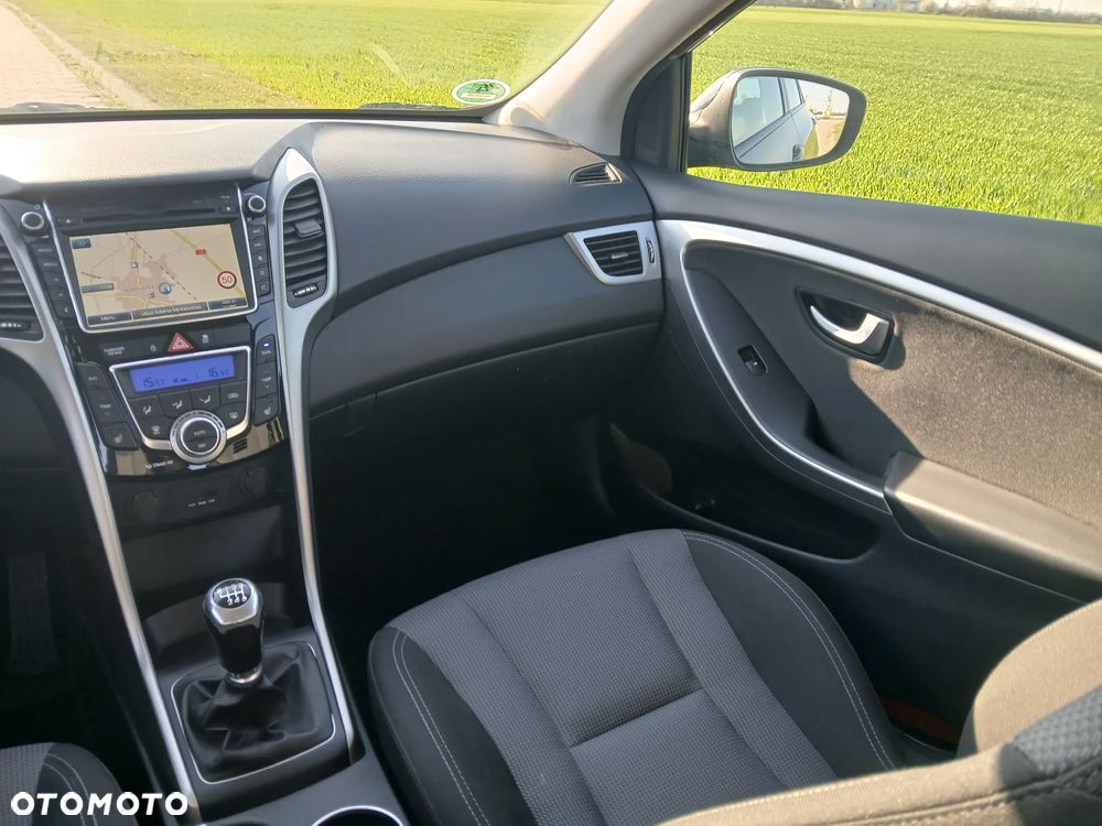 Hyundai i30 1.6 GDI Premium - 22