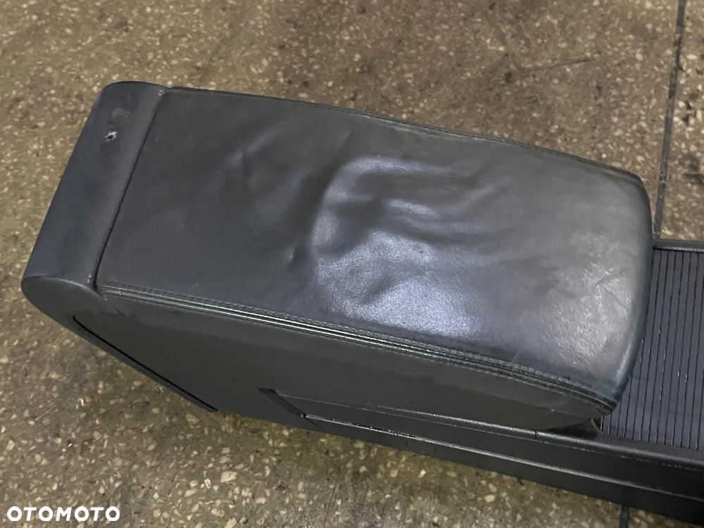 Tunel środkowy podłokietnik VW Volkswagen Passat CC 2008-2012 - 2