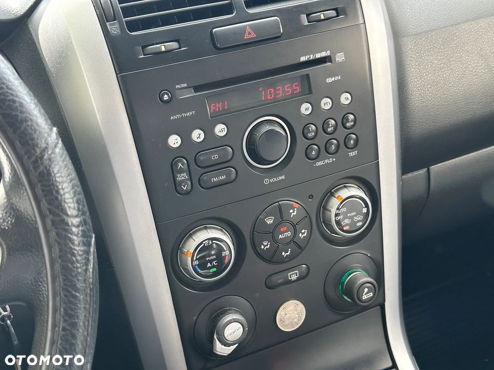 Suzuki Grand Vitara 1.6 - 14