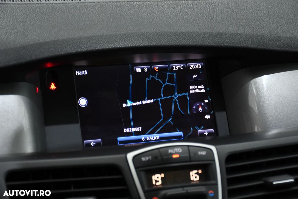 Renault Laguna dCi 110 FAP Limited - 15