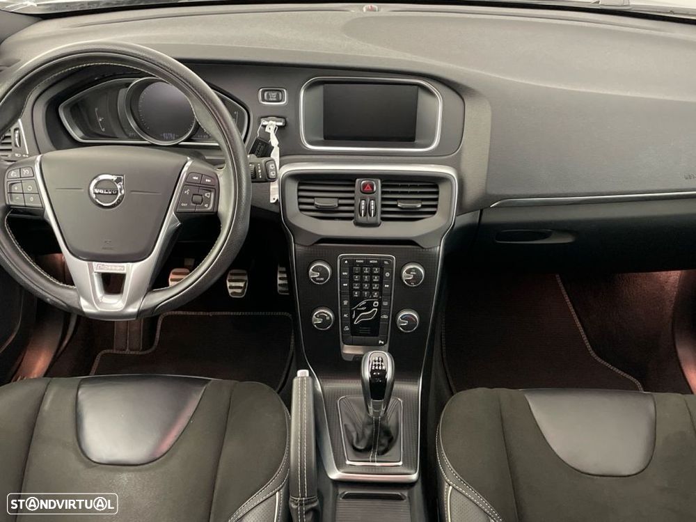 Volvo V40 2.0 D2 R-Design - 10