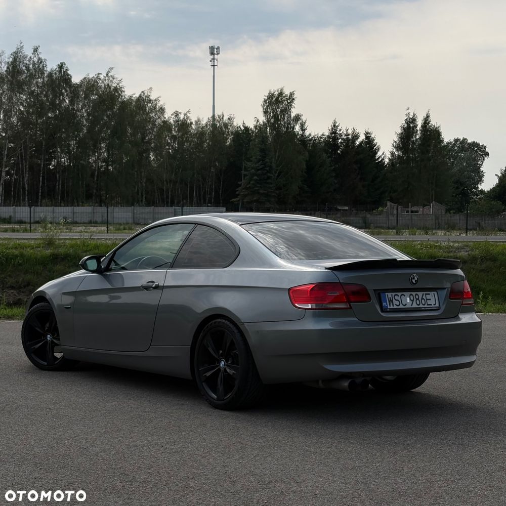 BMW Seria 3 320i M Sport Edition - 6