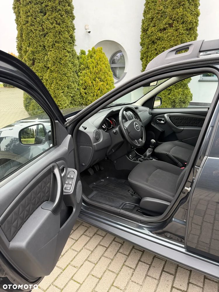 Dacia Duster 1.6 Laureate 4x4 - 20