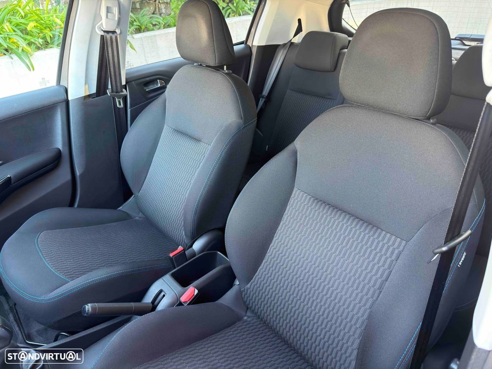 Peugeot 208 1.6 BlueHDi Style - 32