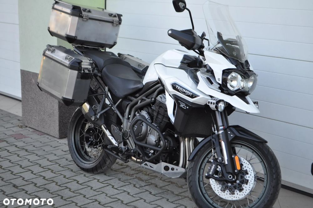 Triumph Tiger - 1