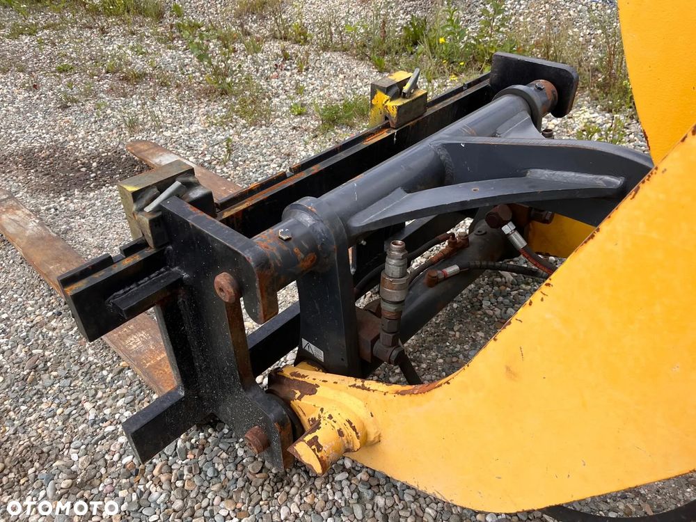 Komatsu WA70 - 10