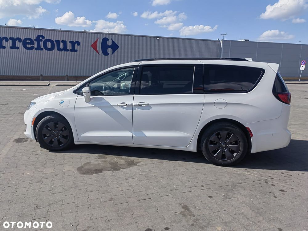 Chrysler Pacifica - 5