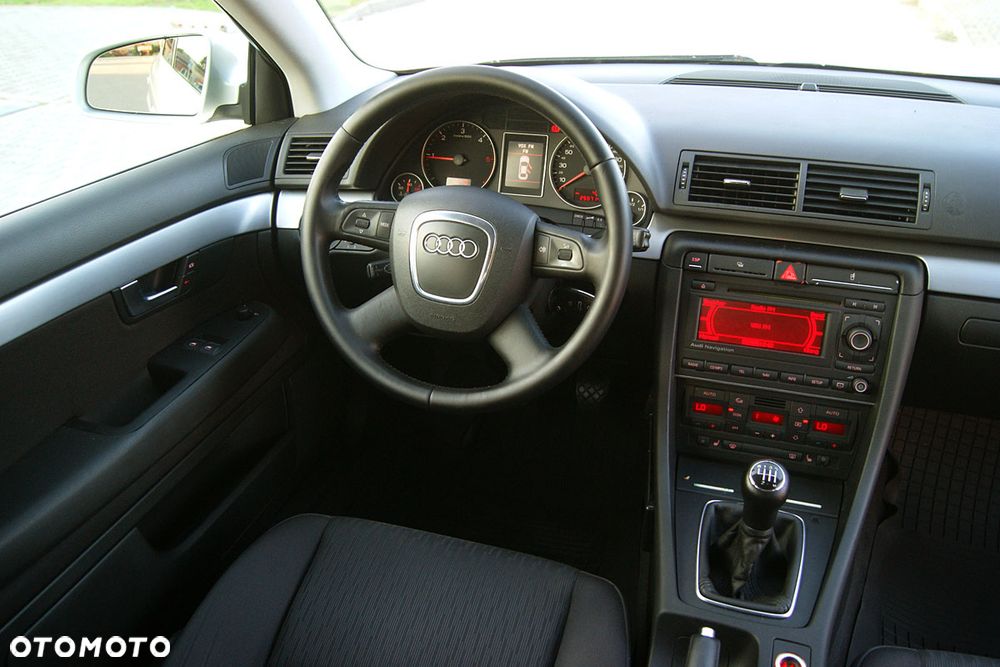 Audi A4 Avant 2.0 TDI - 5