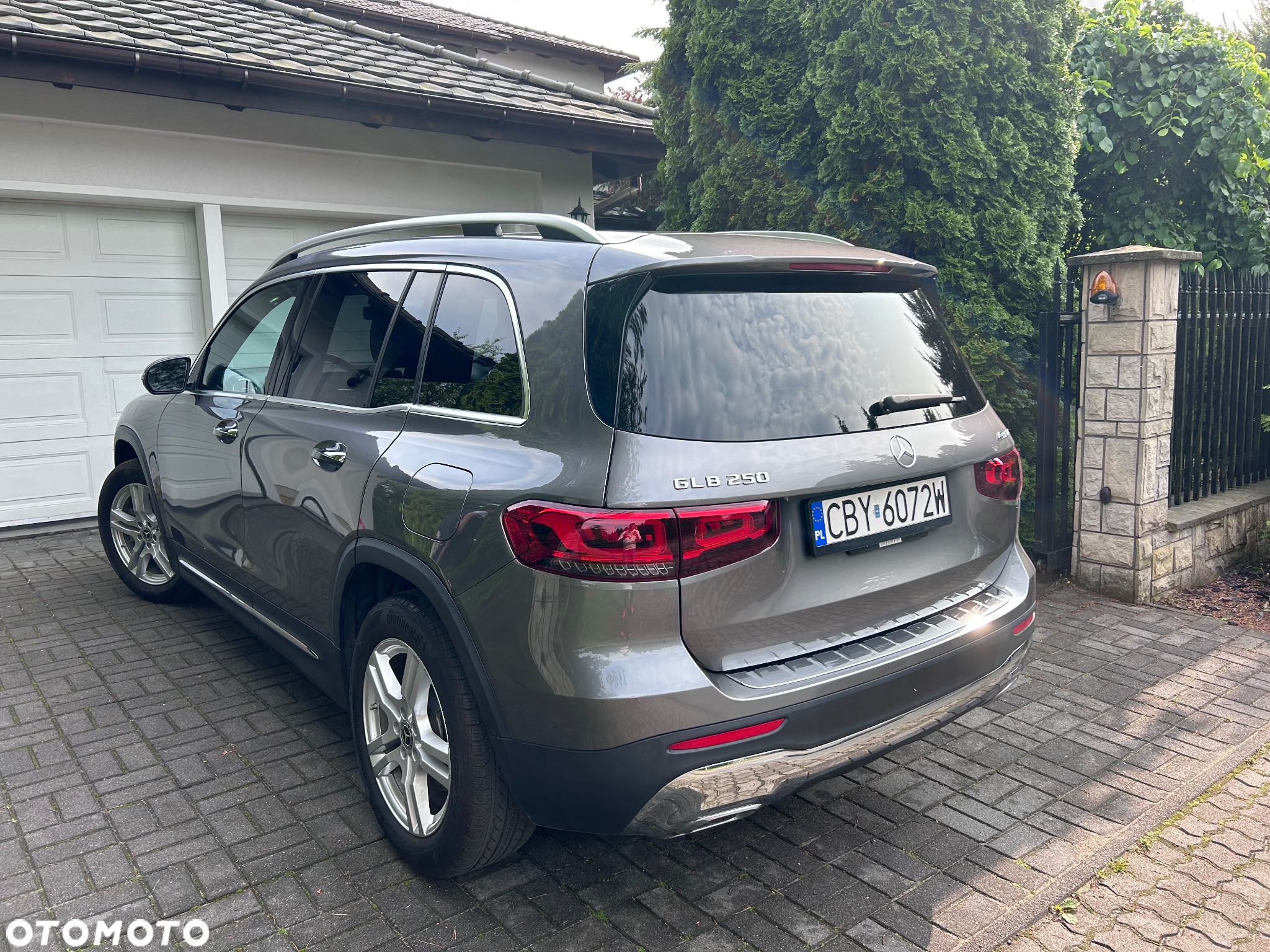 Mercedes-Benz GLB 250 4-Matic 8G-DCT - 6