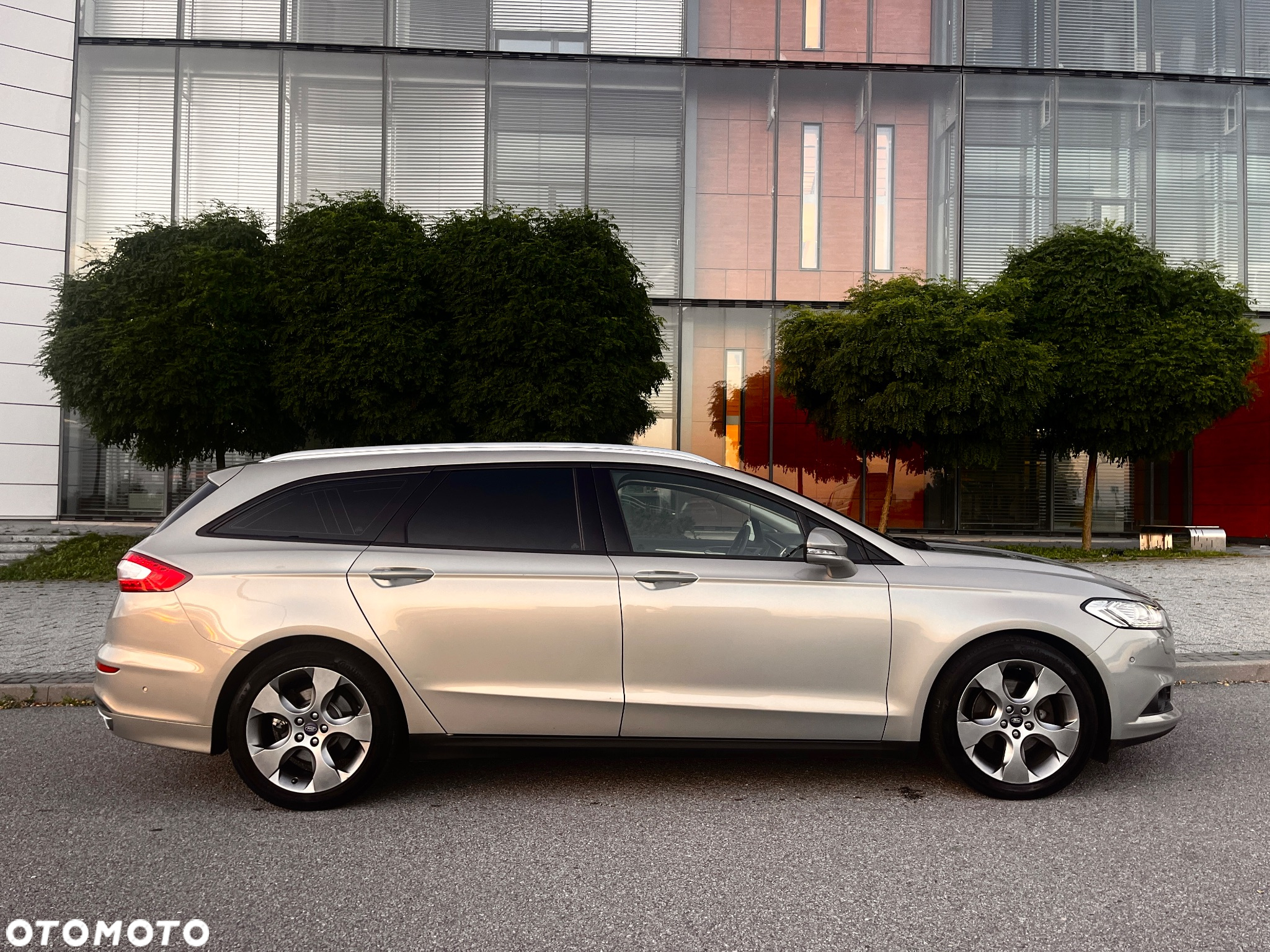 Ford Mondeo - 14