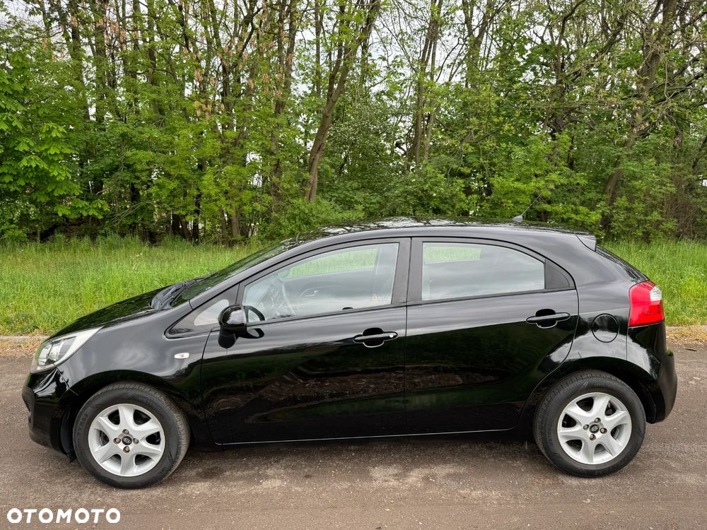 Kia Rio - 8