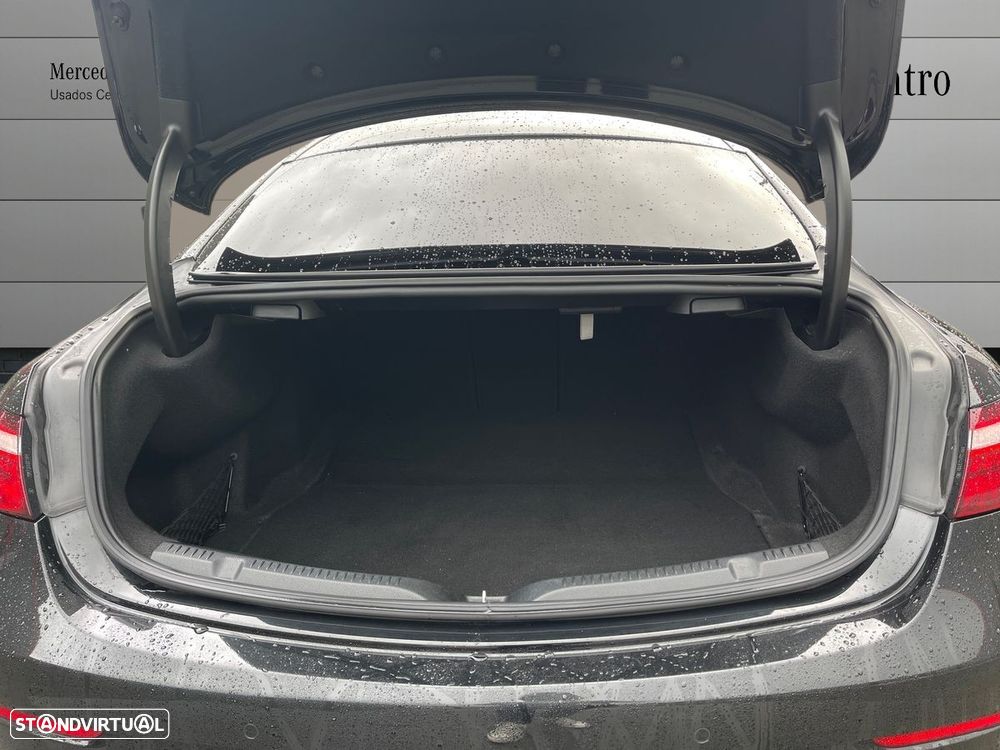 Mercedes-Benz E 300 d AMG Line 4Matic Aut. - 20