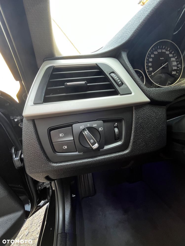 BMW Seria 3 318d - 28