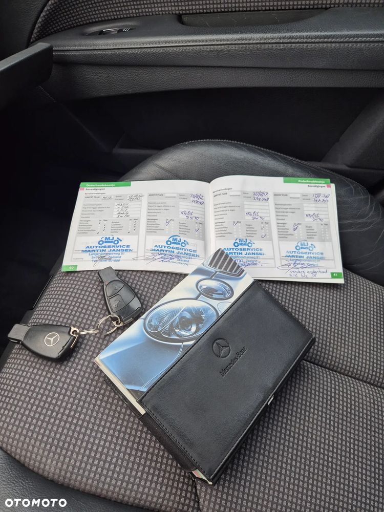 Mercedes-Benz Klasa E - 21